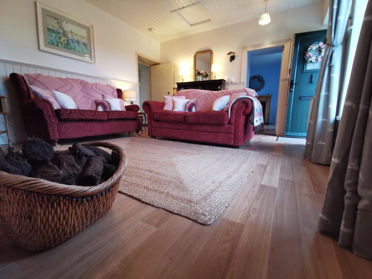 Donegal Town New Listing - Ladybird Cottage - Donegal - Wild Atlantic Way מראה חיצוני תמונה